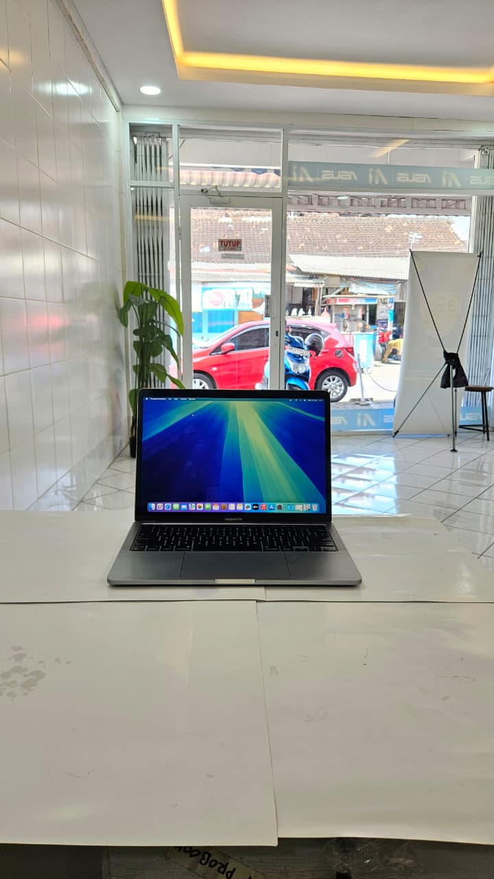 Apple Apple Macbook Pro M1