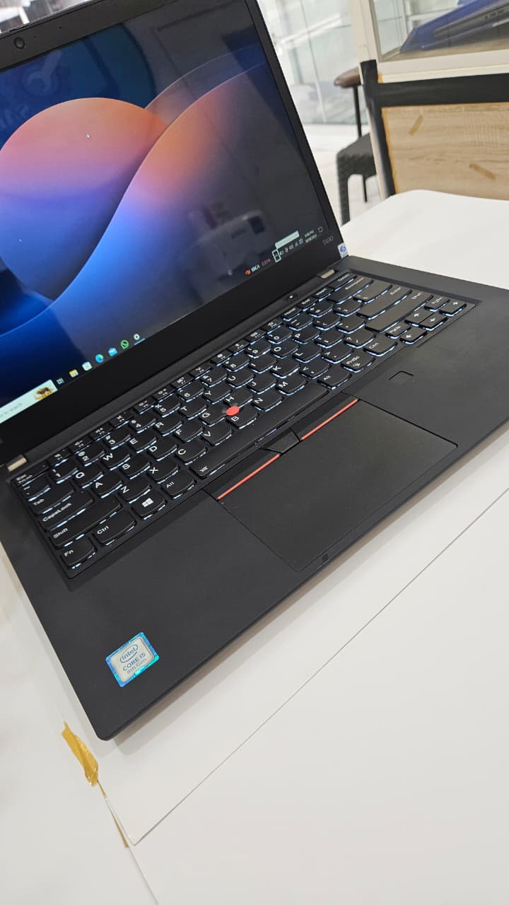 Lenovo Thinkpad T490 6