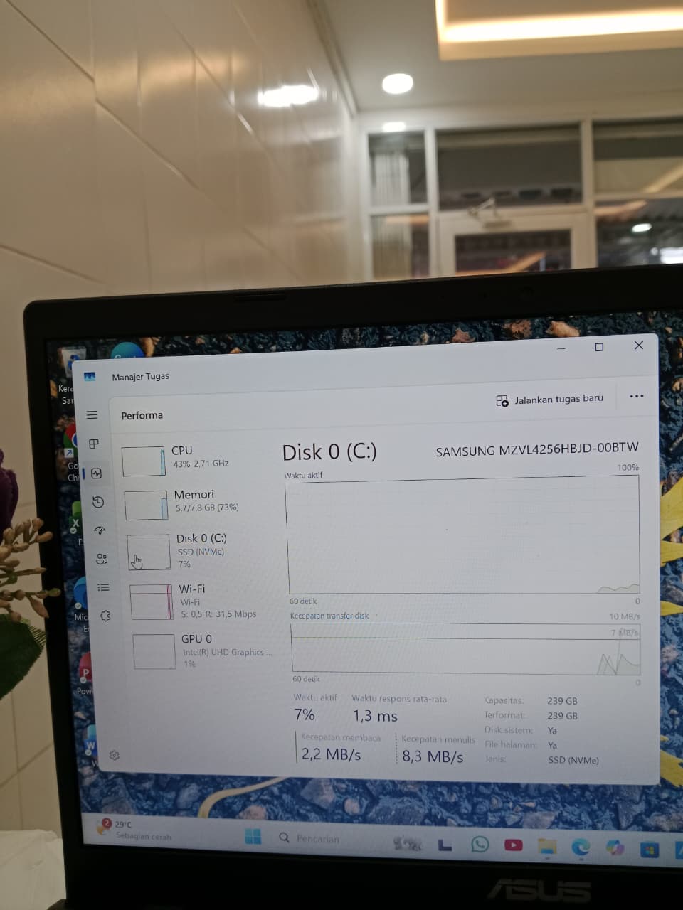 ASUS VIVOBOOK AM16M 5