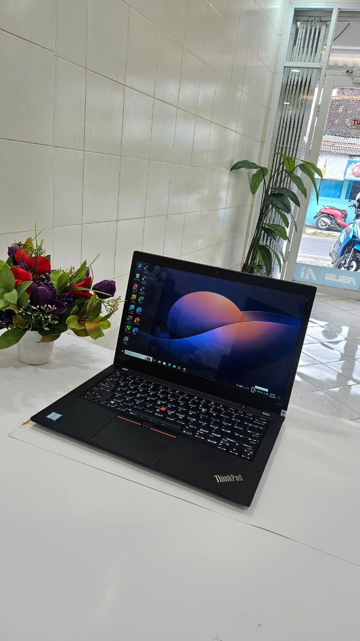 Lenovo Thinkpad T490 3