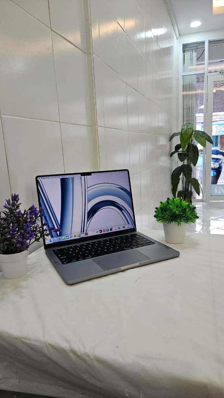 Apple Macbook Pro M1 2021 14" 3