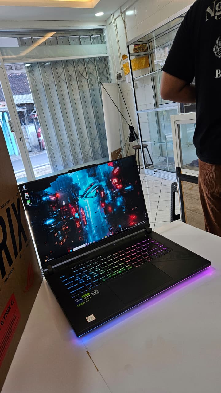 Asus Gaming ROG Strix G16 (G614) - G614JU 5