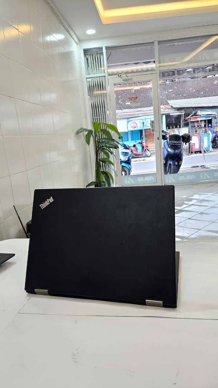 Lenovo Thinkpad X390 Yoga 8