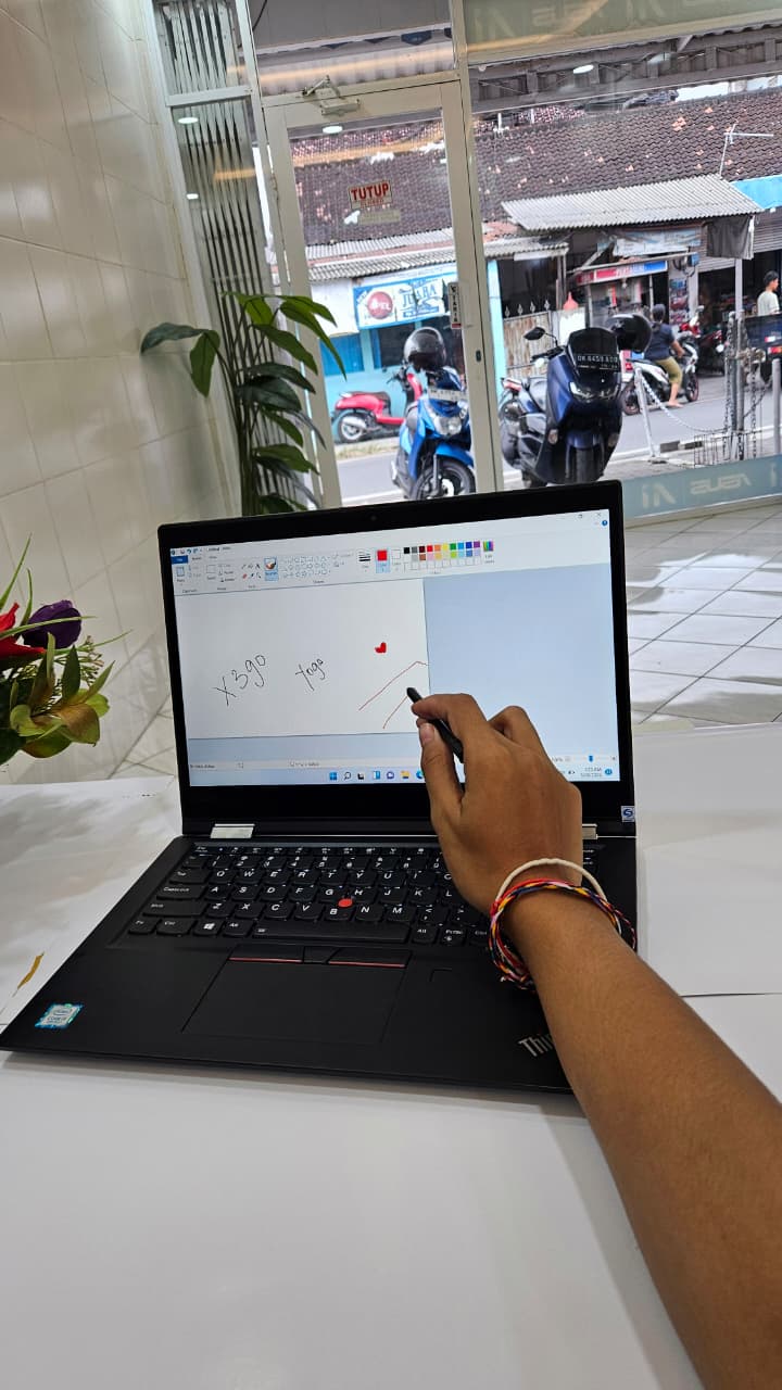 Lenovo Thinkpad X390 Yoga 4