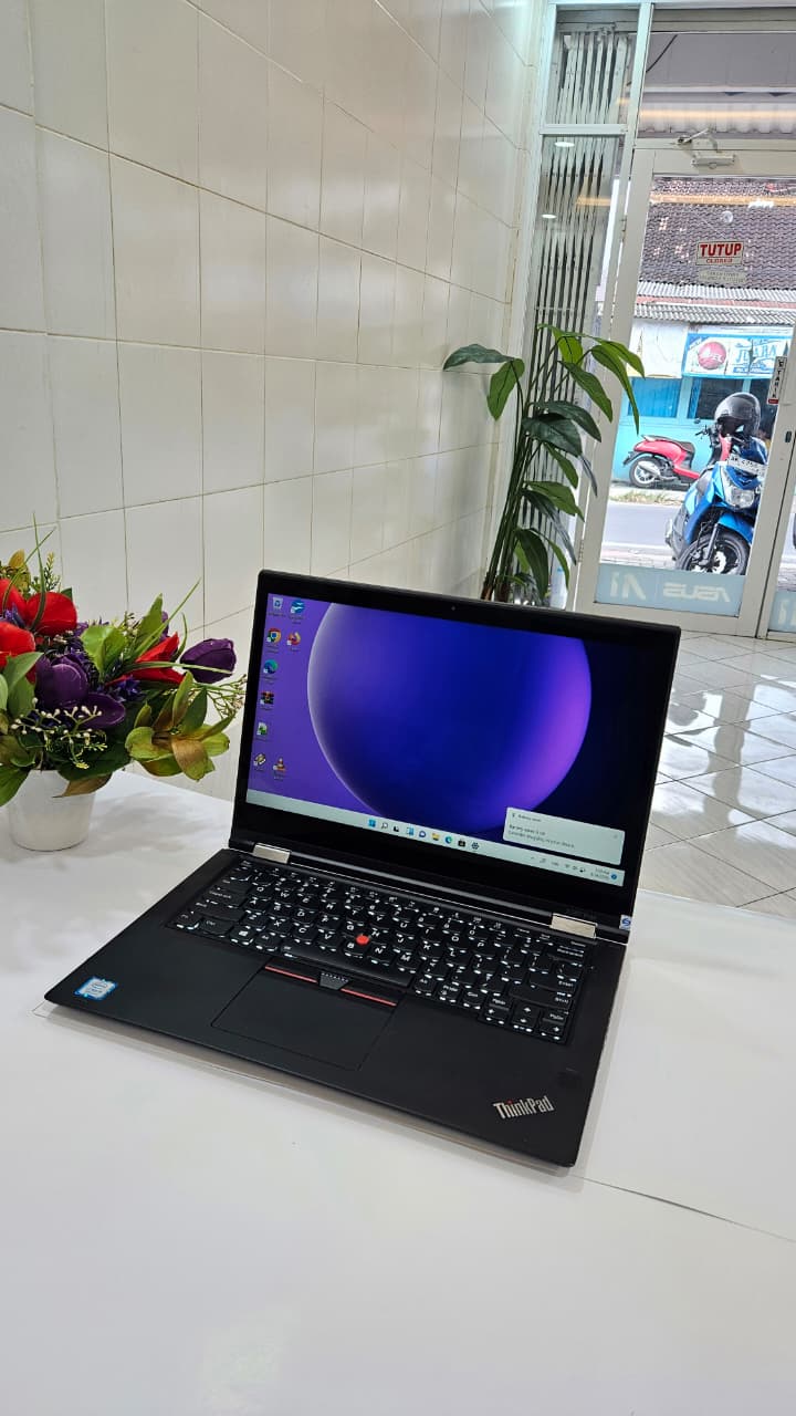 Lenovo Thinkpad X380 Yoga 4