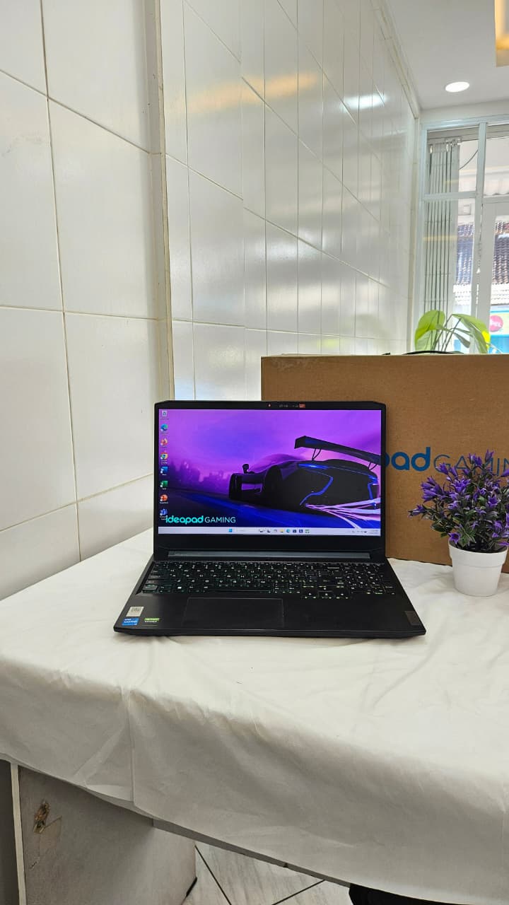 LENOVO Lenovo Ideapad Gaming 3 - 15IHU6