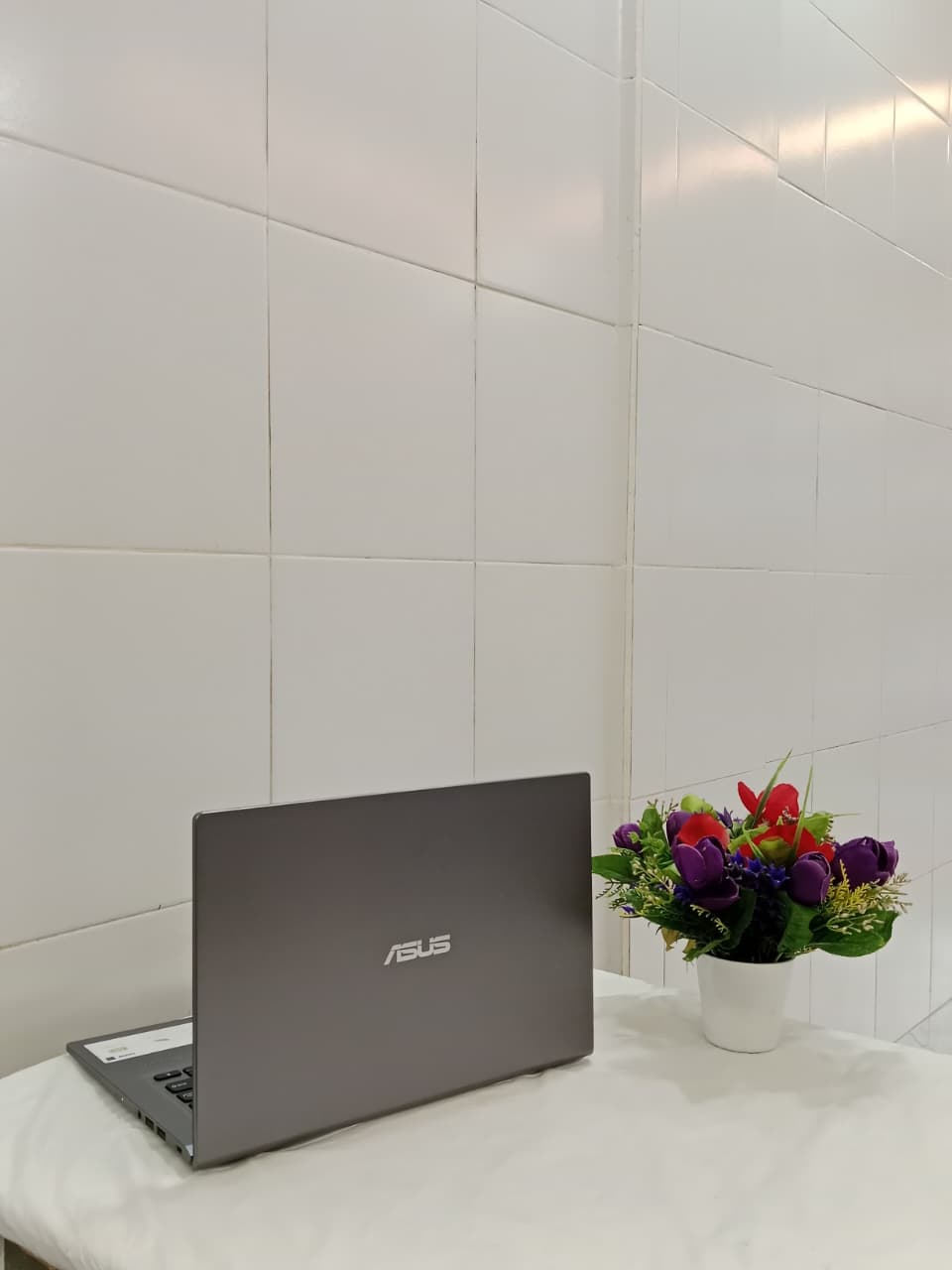 ASUS VIVOBOOK AM16M 3