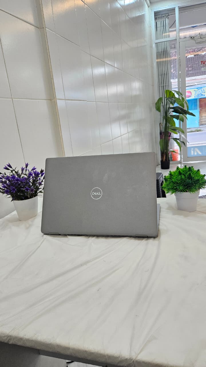 DELL LATITUDE 5320 8