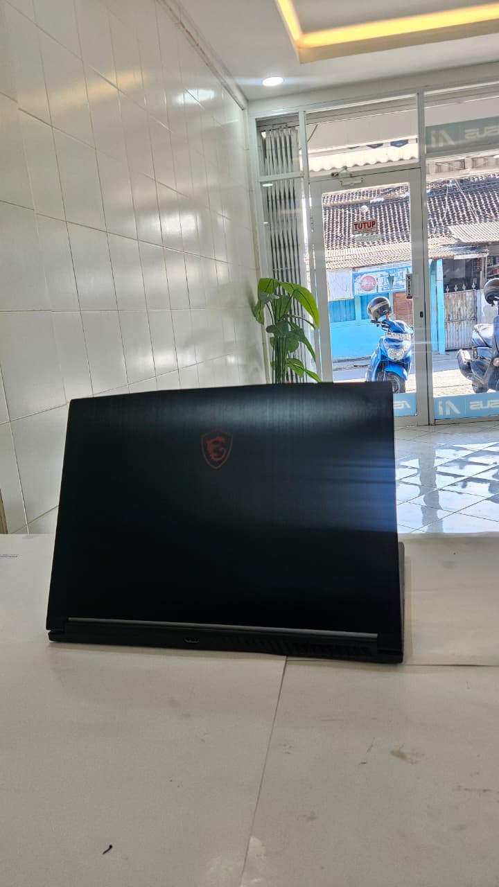 Gaming MSI GF63 Thin 11 UC 8