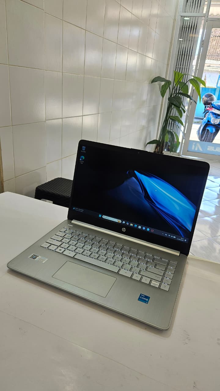 Laptop HP 14s-dq5777TU 5