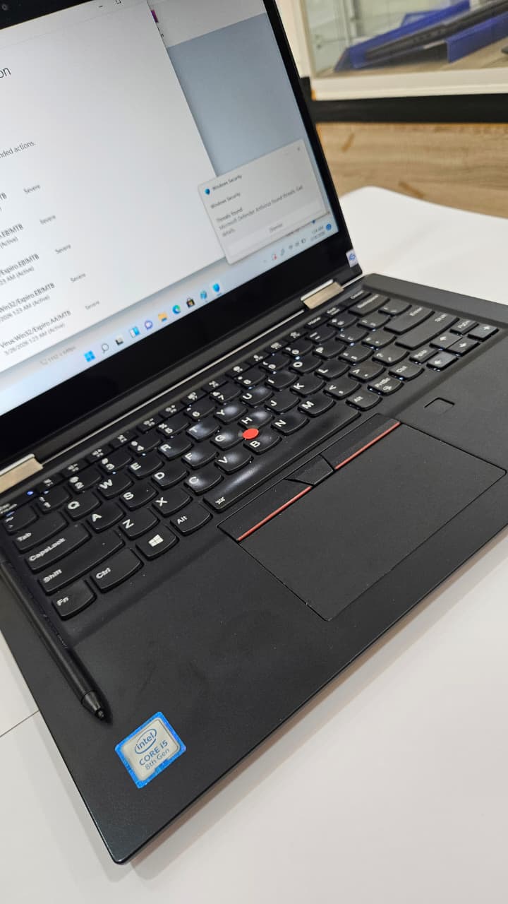 Lenovo Thinkpad X390 Yoga 7