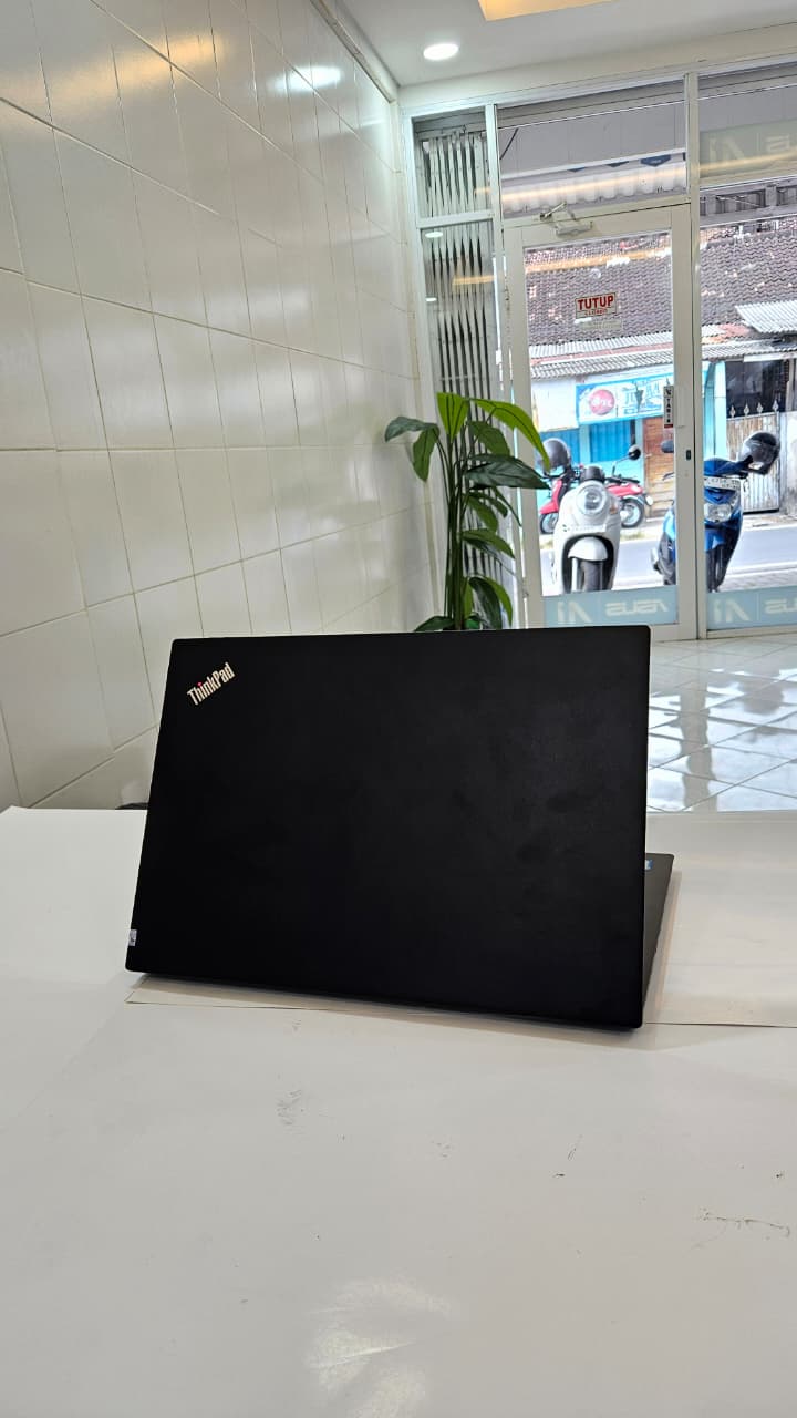 Lenovo Thinkpad T480s 7