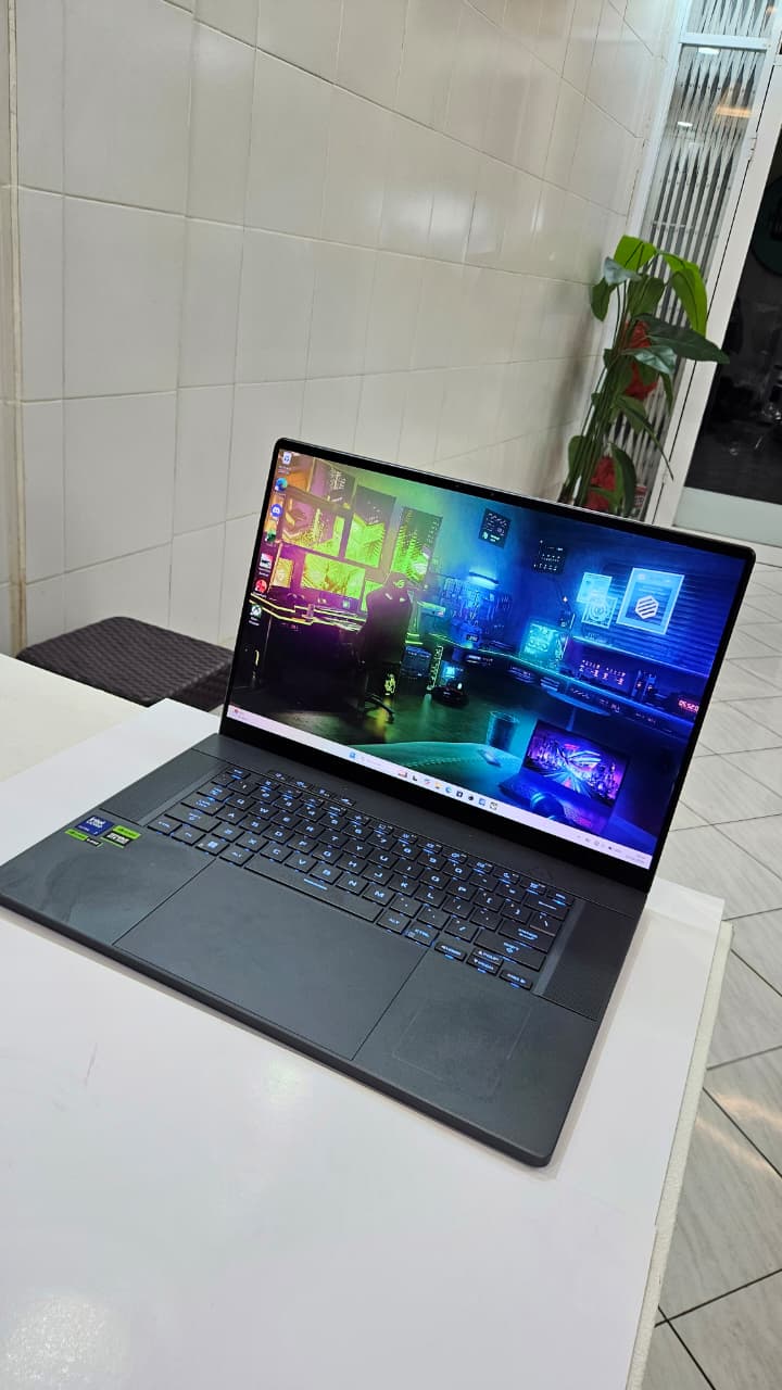 Asus ROG Zephyrus G16 GU605MU 3