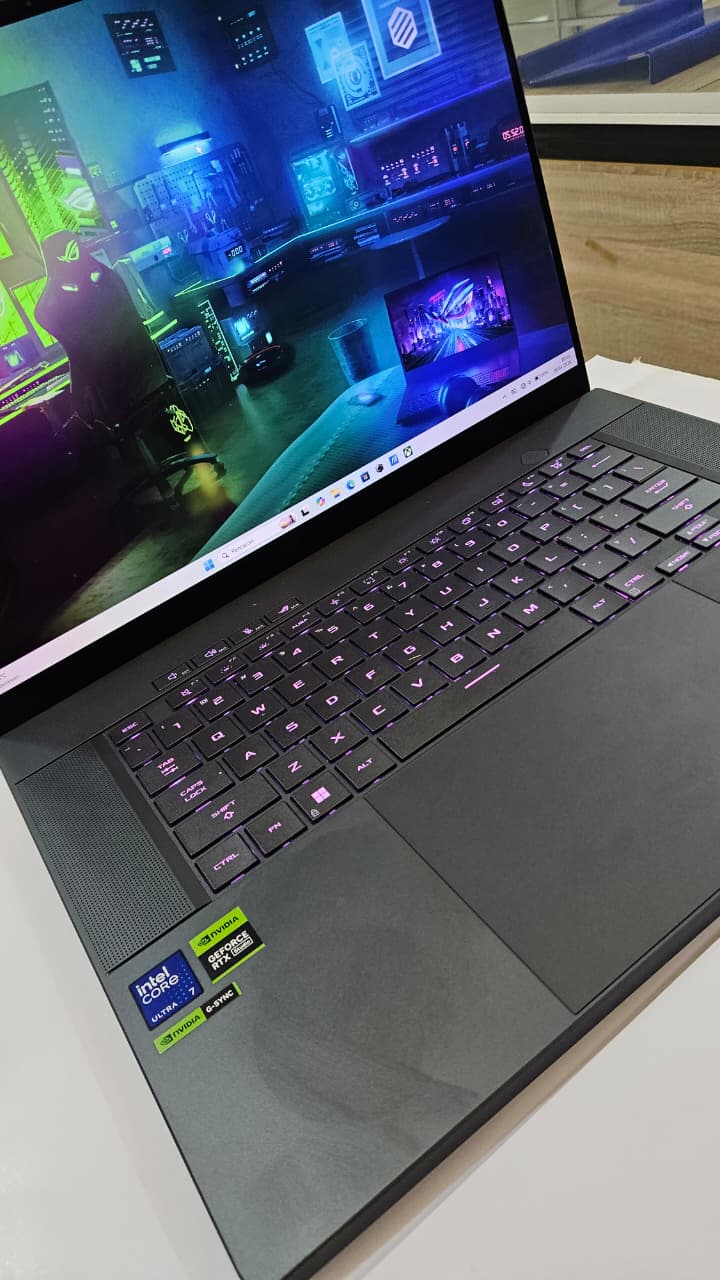 Asus ROG Zephyrus G16 GU605MU 7